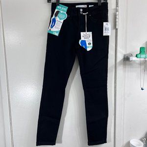 YMI mid rise cuff ankle 5 pocket Wanna Betta Butt  sz 5 black